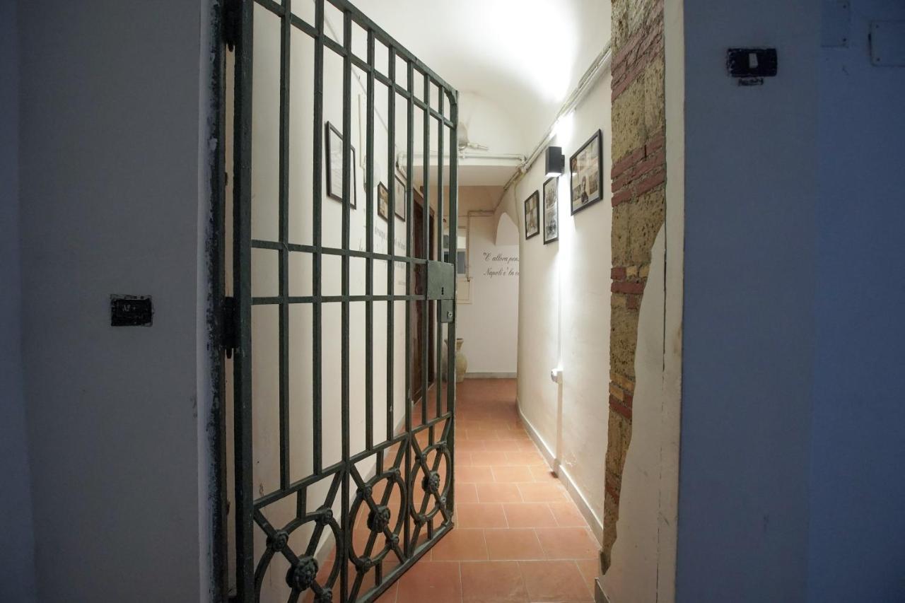 Hotel Cartoline Di Napoli Nápoles Exterior foto